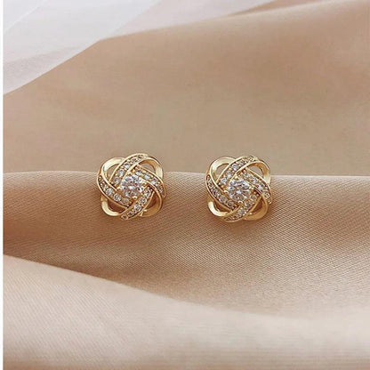 Geometric Earring in 18K Gold and Zirconia 