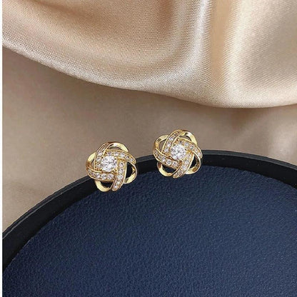 Geometric Earring in 18K Gold and Zirconia 